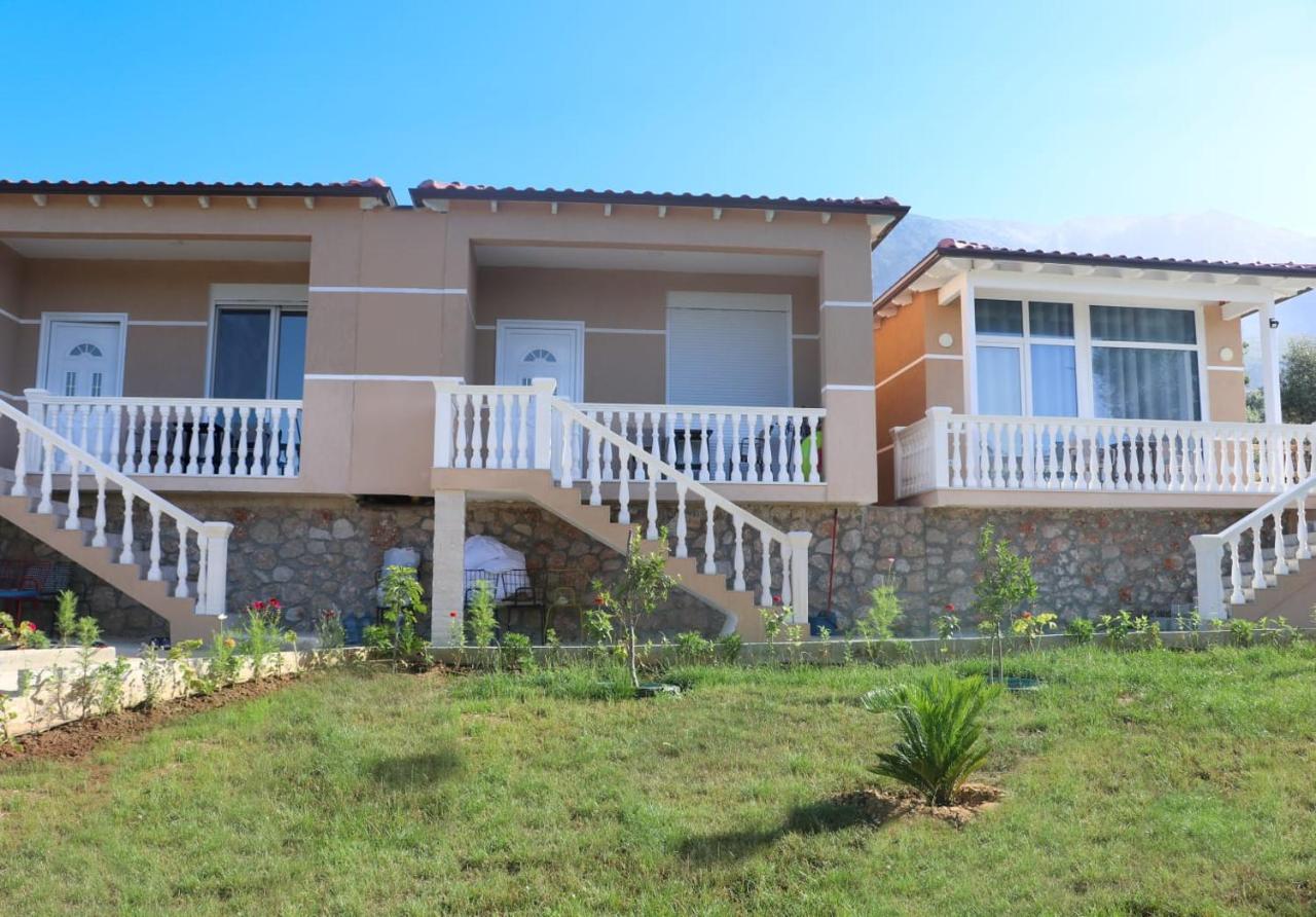 Essos Villas Dhërmi Екстериор снимка