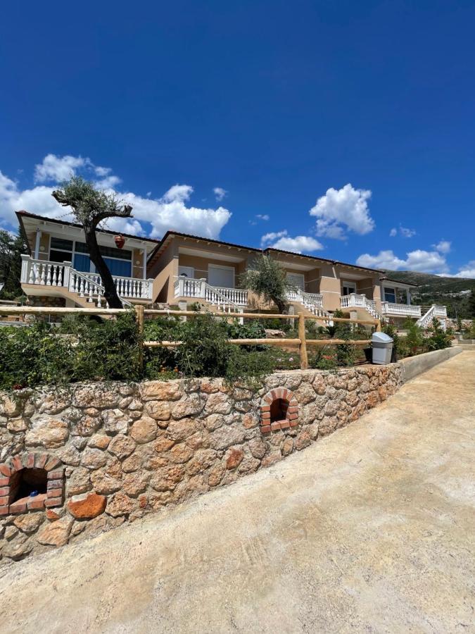 Essos Villas Dhërmi Екстериор снимка