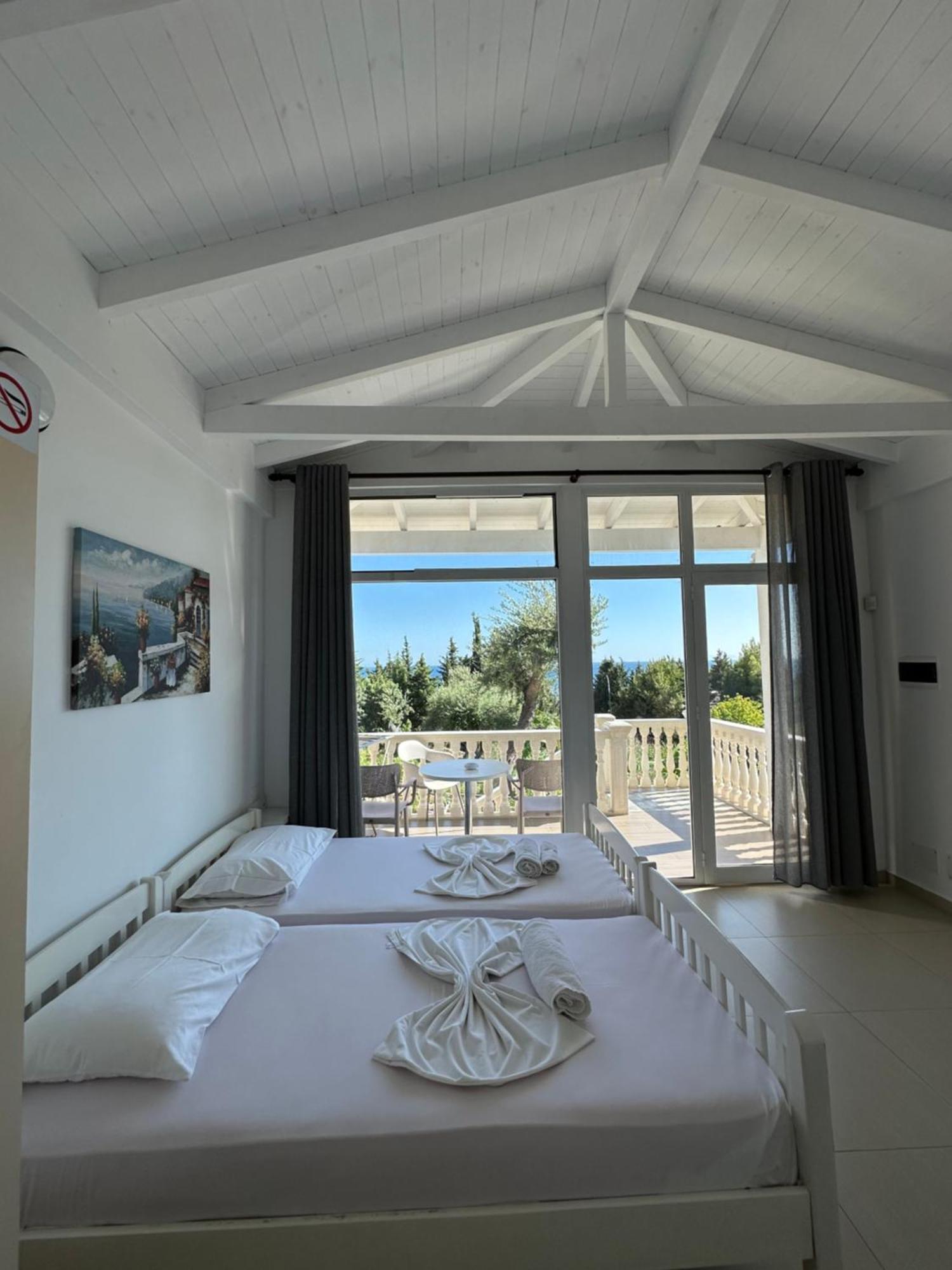 Essos Villas Dhërmi Екстериор снимка
