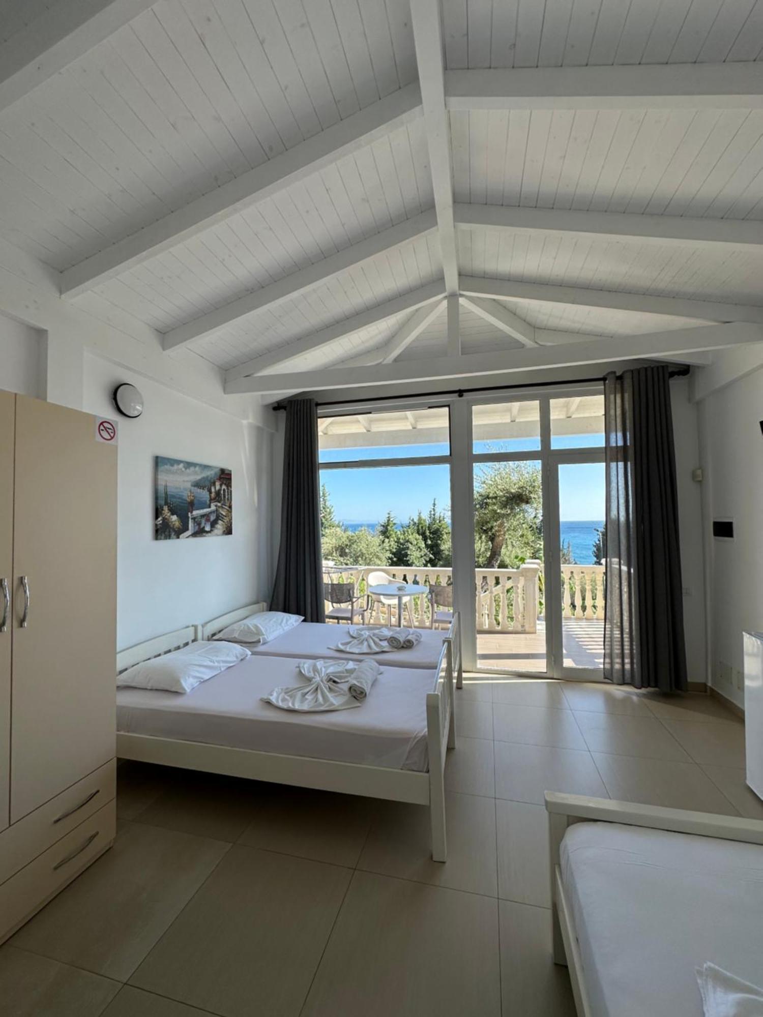 Essos Villas Dhërmi Екстериор снимка
