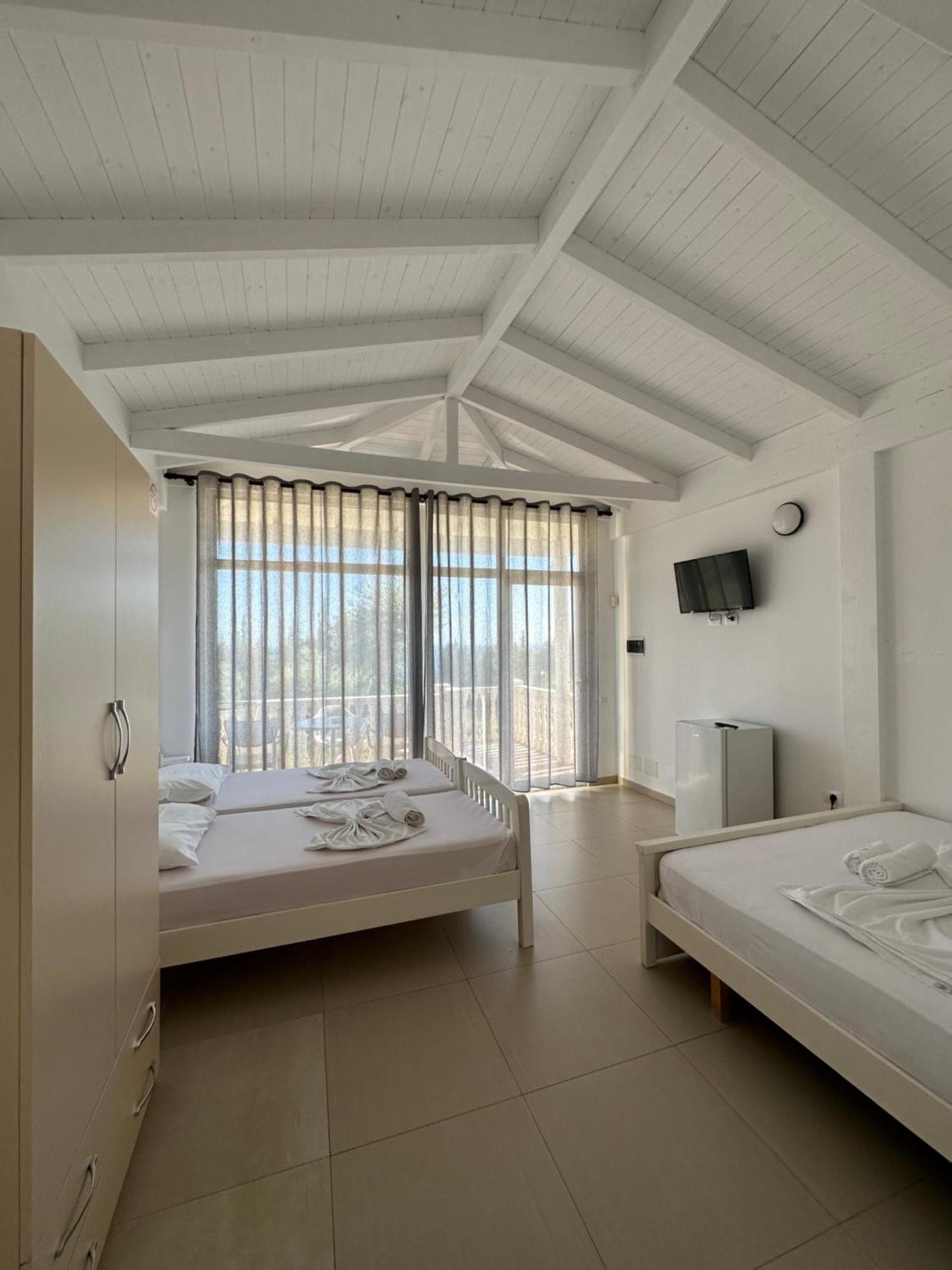 Essos Villas Dhërmi Екстериор снимка