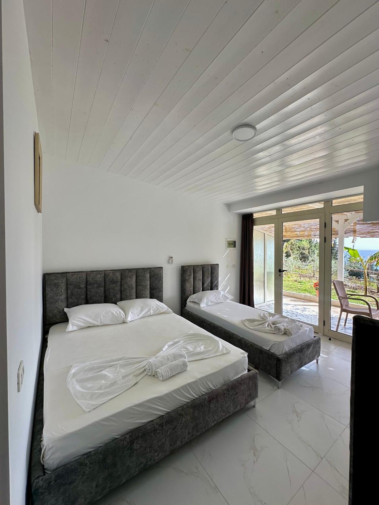 Essos Villas Dhërmi Екстериор снимка
