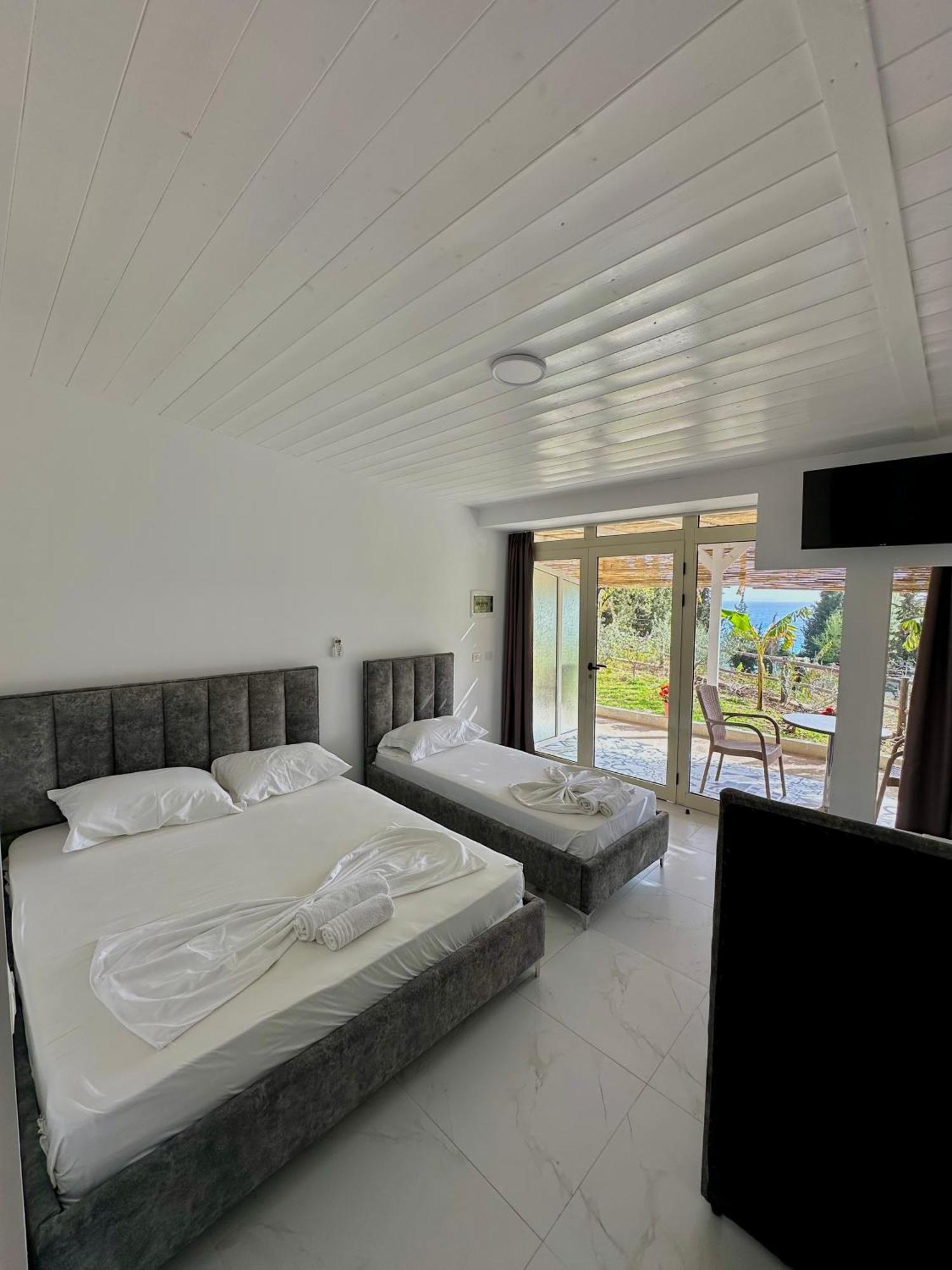 Essos Villas Dhërmi Екстериор снимка