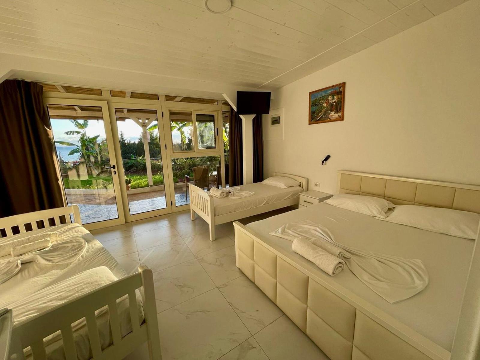 Essos Villas Dhërmi Екстериор снимка