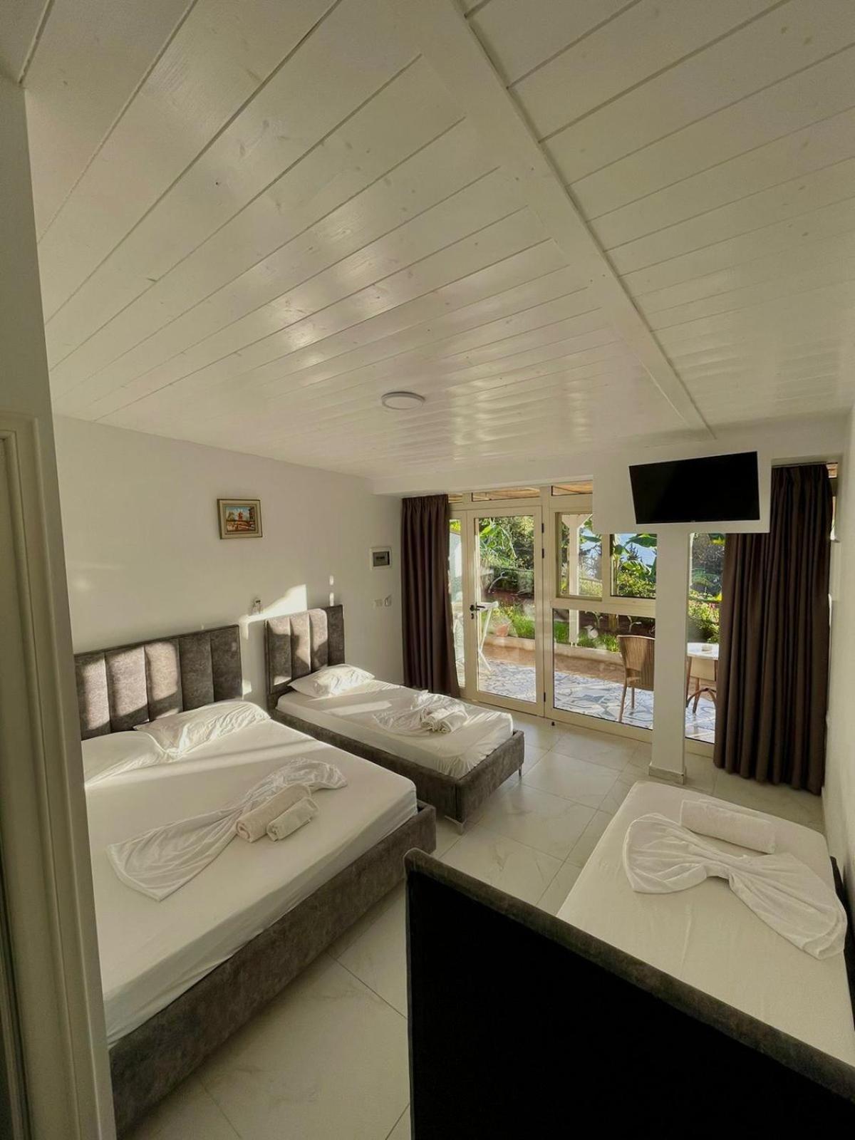 Essos Villas Dhërmi Екстериор снимка